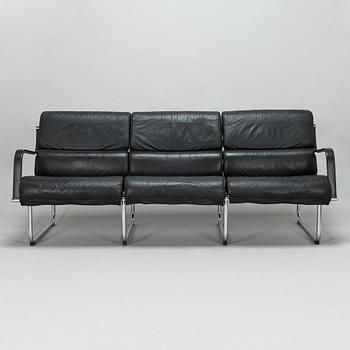 Yrjö Kukkapuro, a late 20th century 'Remmi' sofa for Avarte.