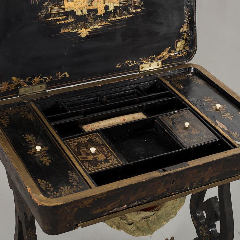 SEWING TABLE, chinoiserie, victorian era, England, second half of the 19th century.