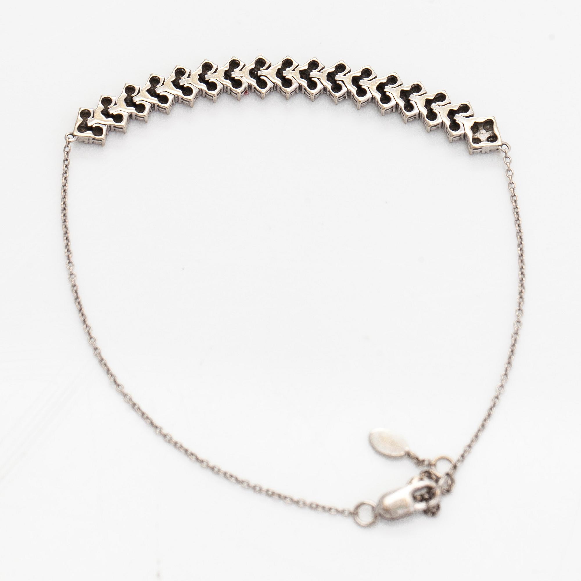Armband, åttkantslipade diamanter, 14K vitguld.