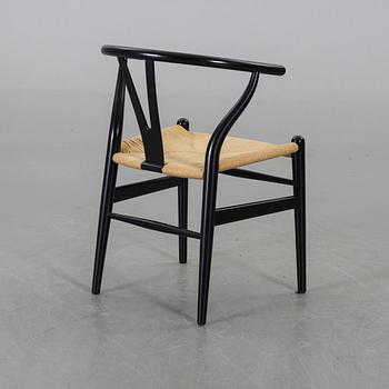 HANS J WEGNER, stol "Y-stolen" Carl Hansen & Son Danmark 2000-tal.