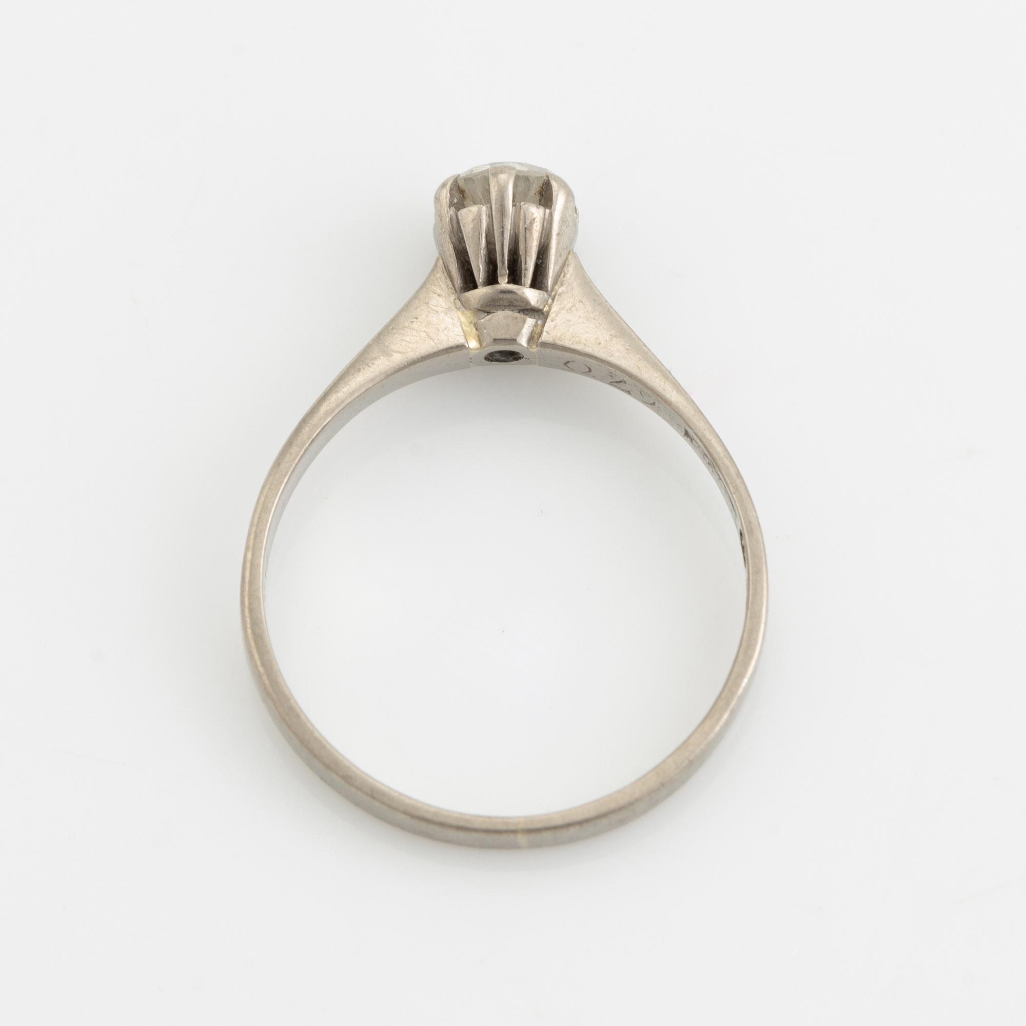 Brilliant cut diamond ring.