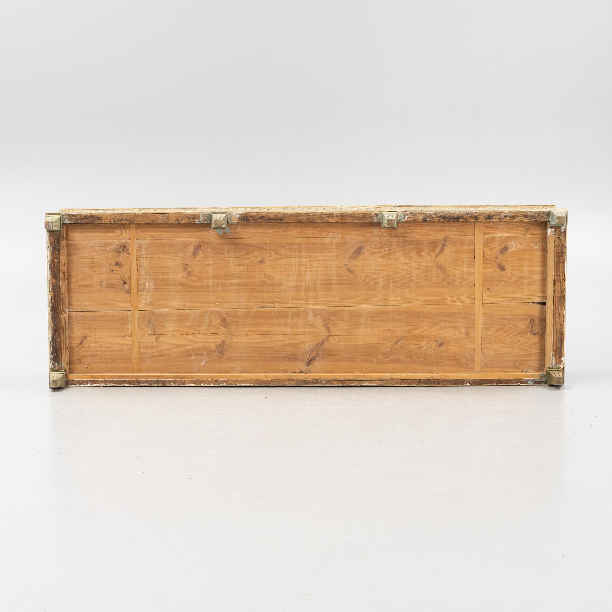 A painted late Gustavian bench, circa 1800.