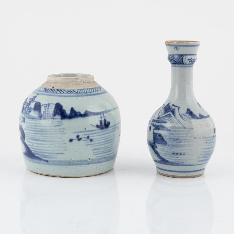 Two blue and white vases/table lamps, China, 18th/19th century.