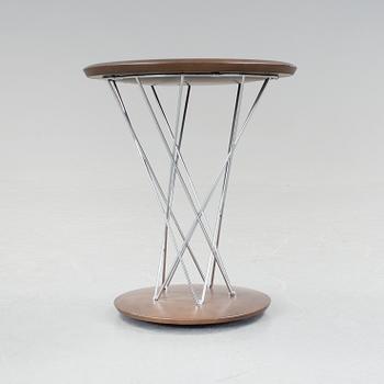 ISAMU NOGUCHI, pall "High Rocking Stool", Vitra Design Museum, Knoll Studio, 2001.