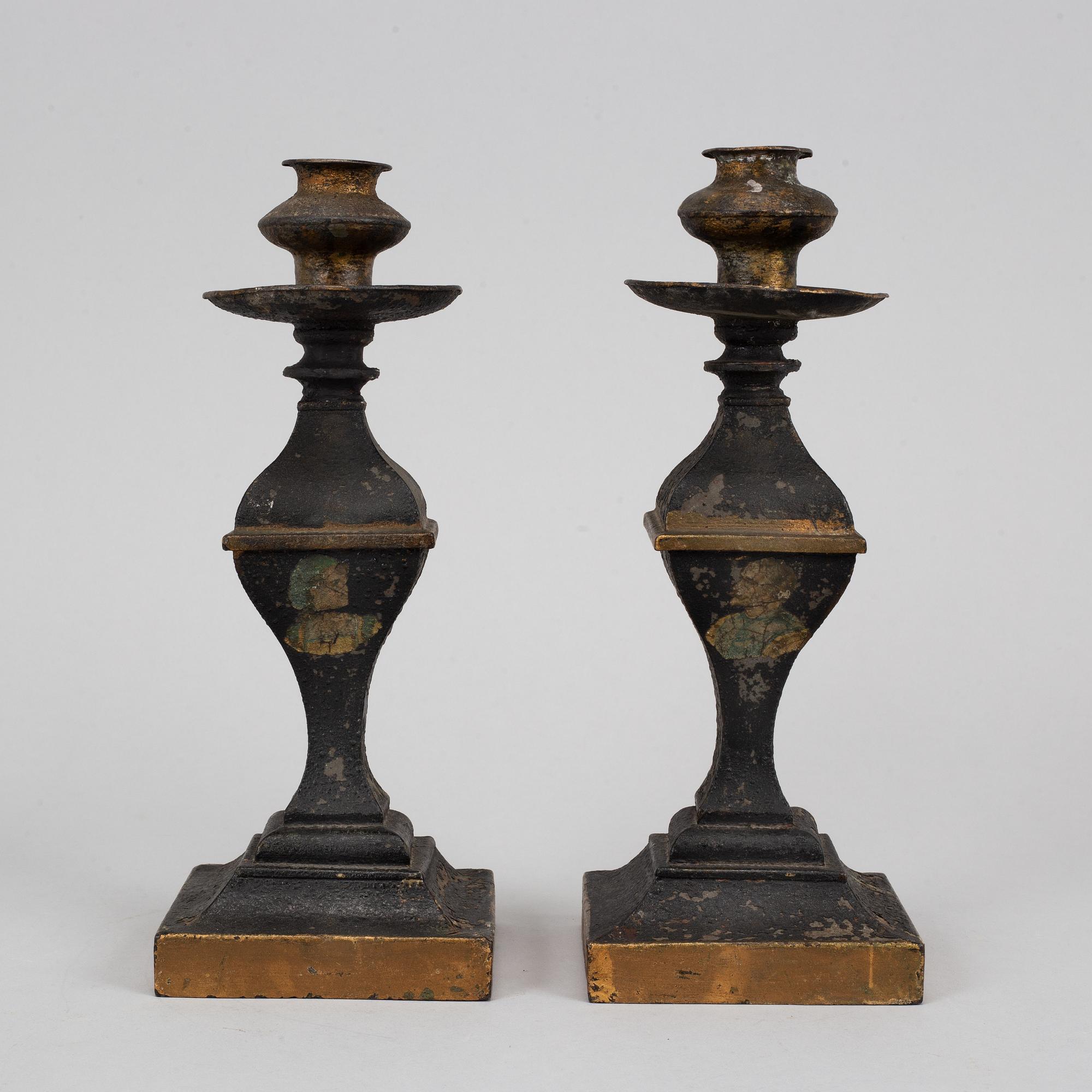 LJUSSTAKAR, ett par, målad plåt, 1800-talets mitt.