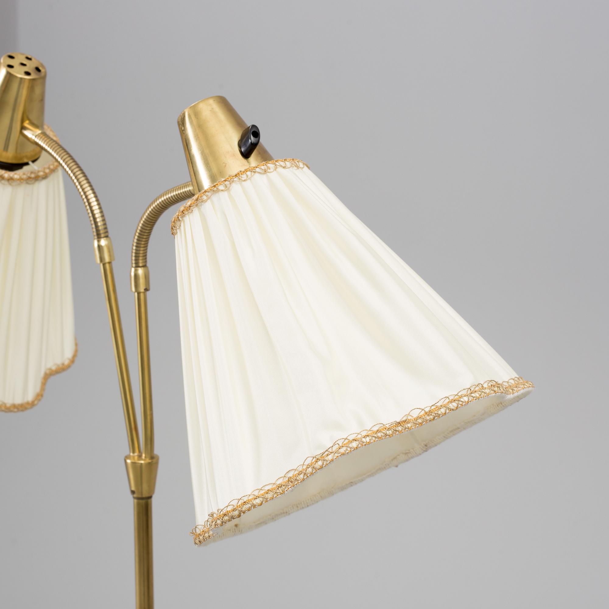 A mid 20th century floor light.