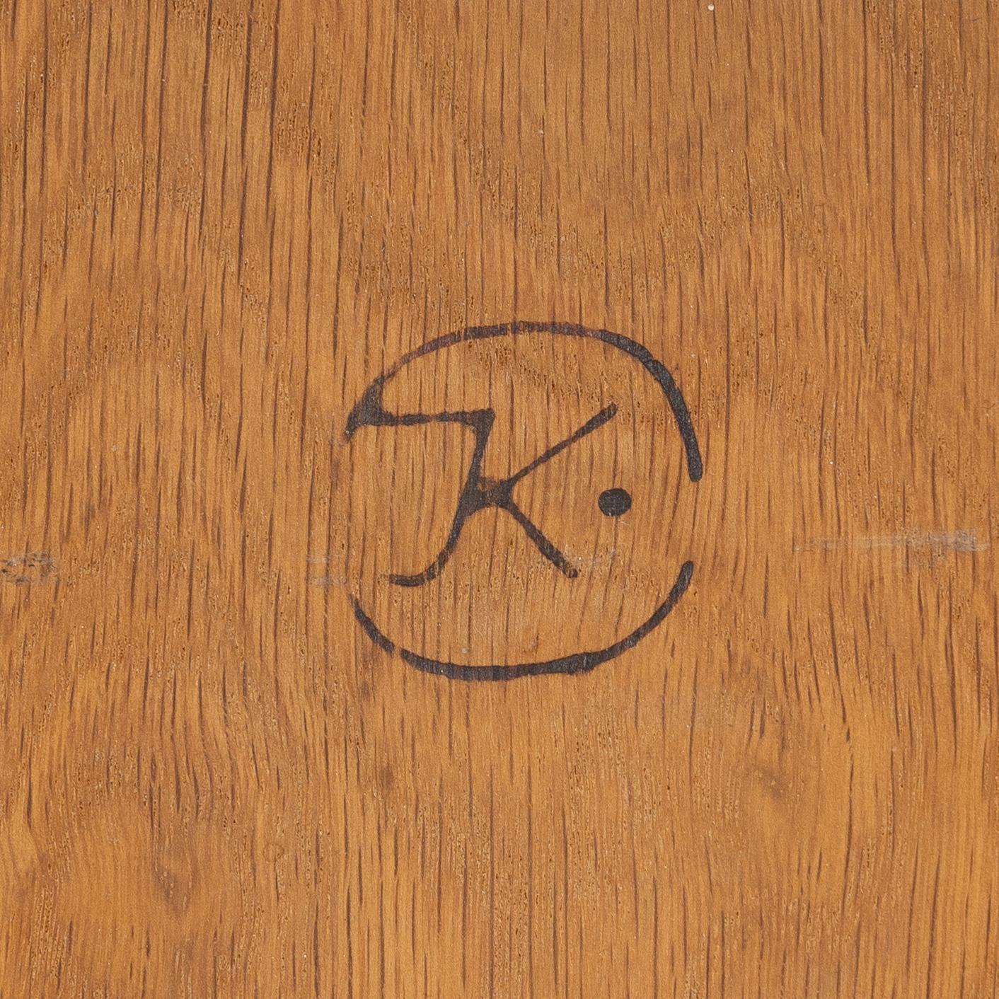 John Kandell, Shelf, "Pilaster", Källemo.