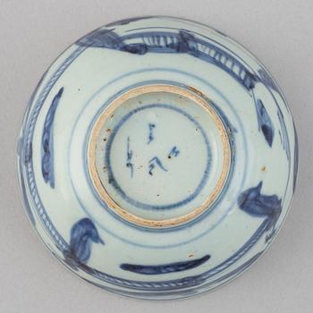 Two blue and white bowls and dish, Ming dynasty.