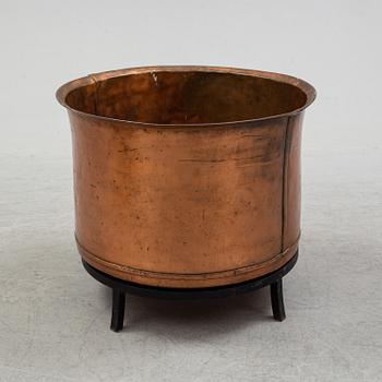 KITTEL MED LOCK, koppar, tidigt 1900-tal.