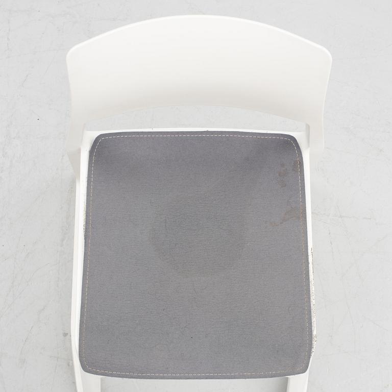 Edward Barber & Jay Osgerby, five  'Tip Ton'-chairs, Vitra.