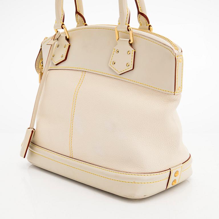 Louis Vuitton, A leather 'Suhali Lockit' handbag.