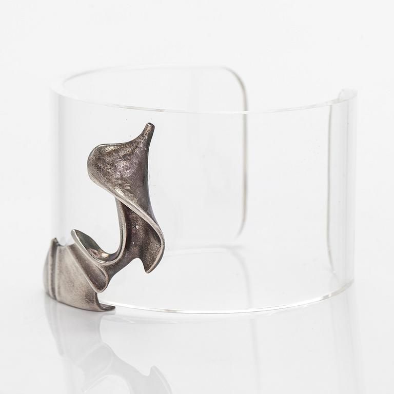 Björn Weckström, armband "Silverrök", sterlingsilver och akryl. Lapponia 1988.