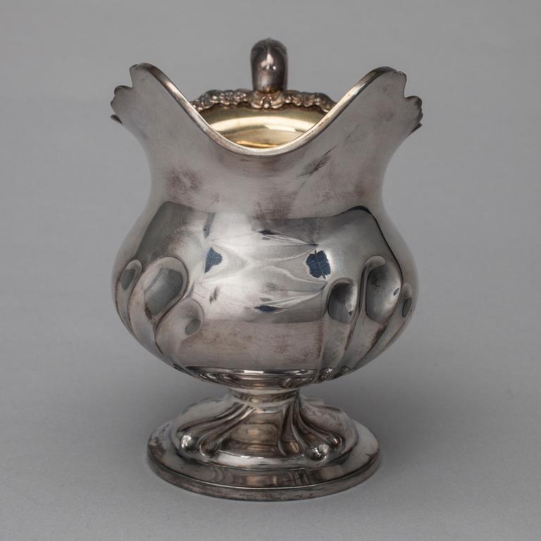 GRÄDDSNÄCKA, silver, Auran Kultaseppä, Åbo 1950. Vikt 159 g.