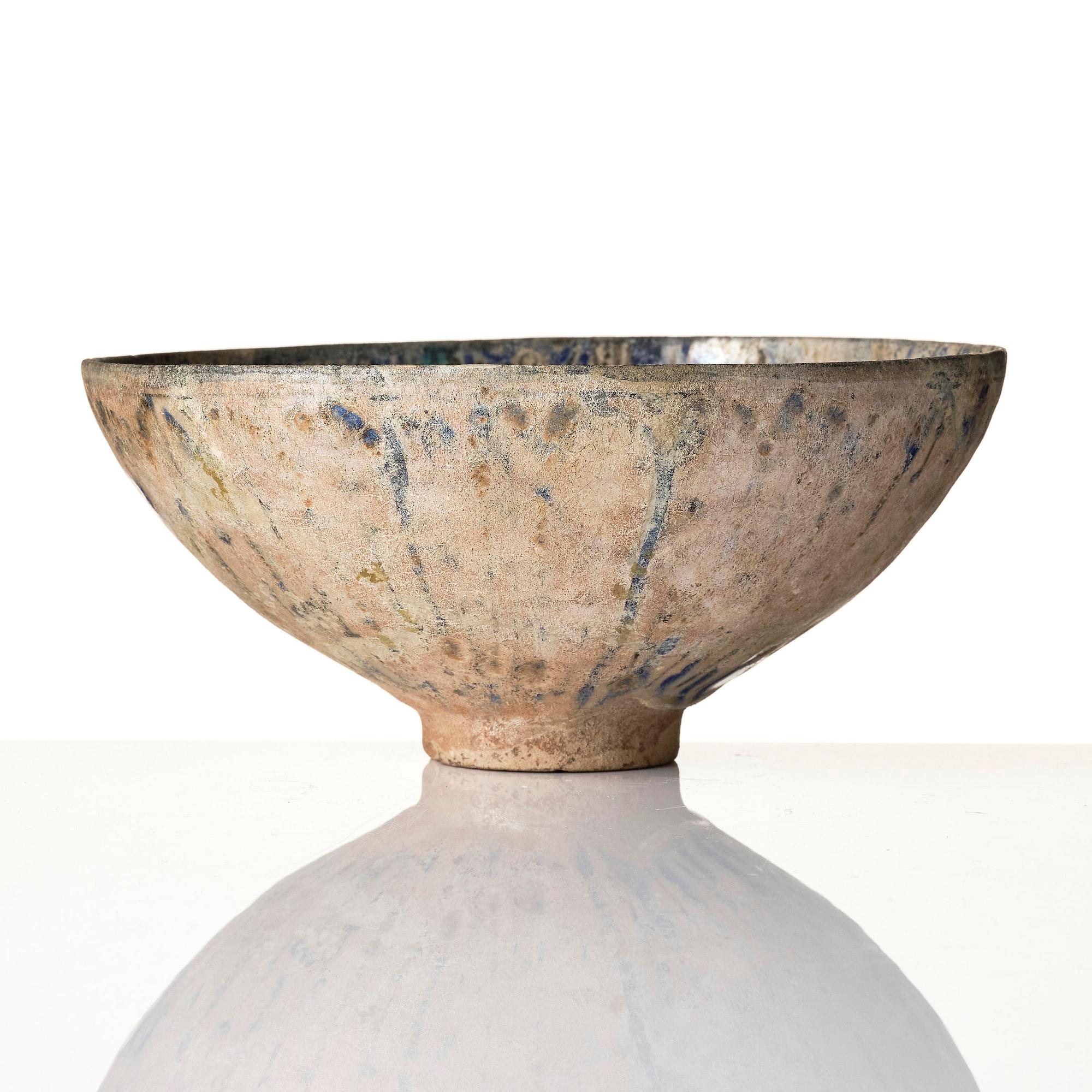 A Kashan lustre pottery Bowl, Persia, 13-14th century.