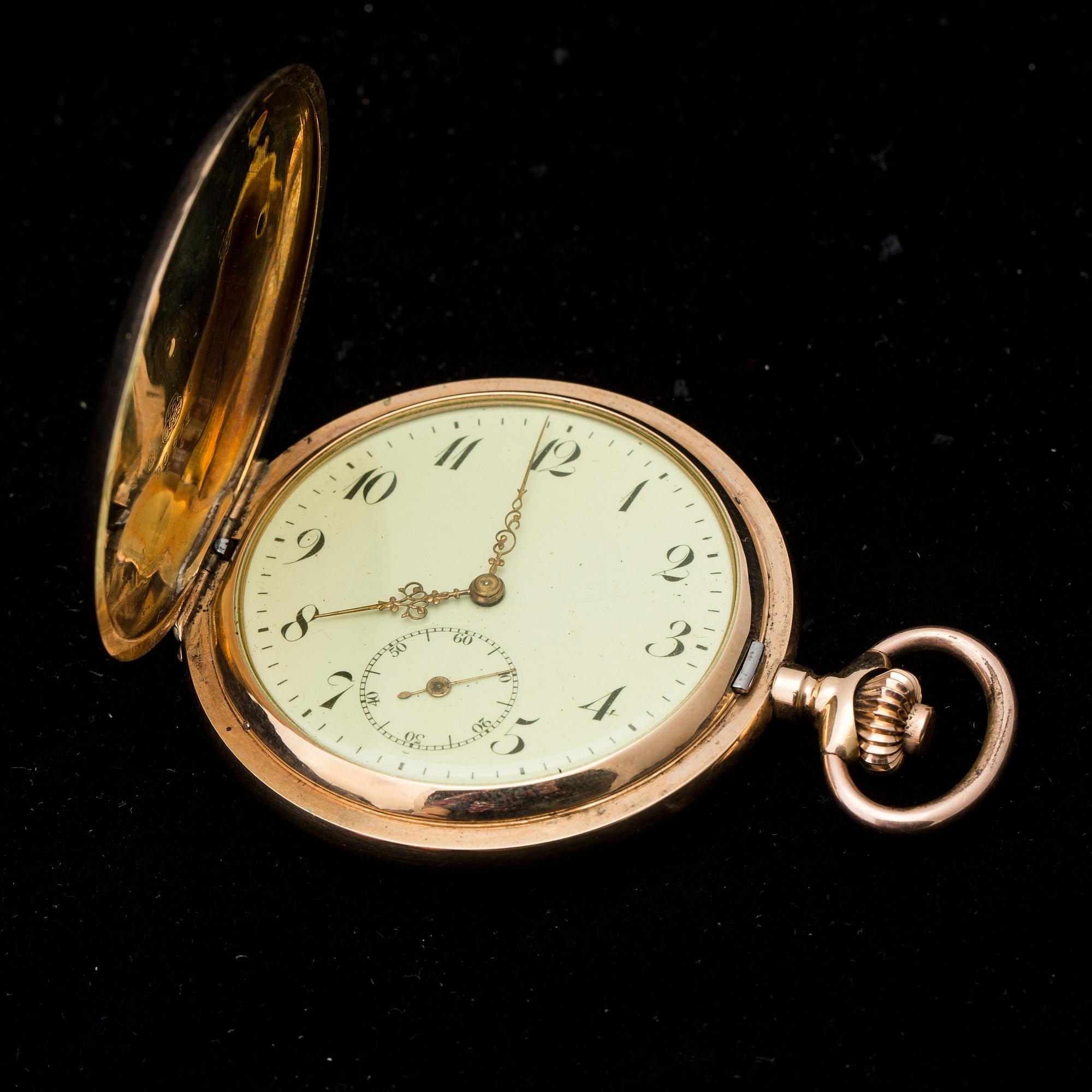 FICKUR, 14K guld, total vikt ca 99 gr.