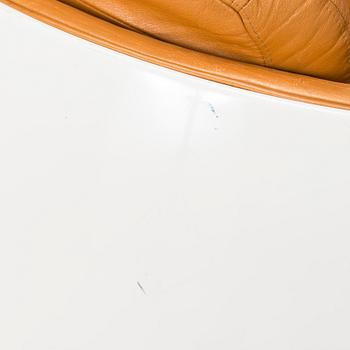 Eero Aarnio, a 'Ball Chair' for Asko.