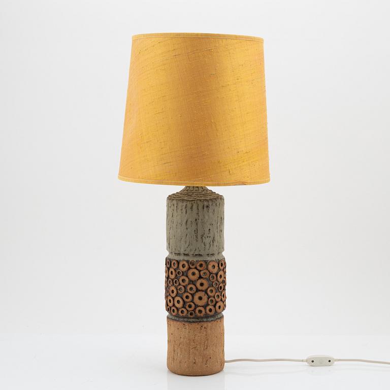 Roger Stribley, a stoneware table lamp, 1970's.