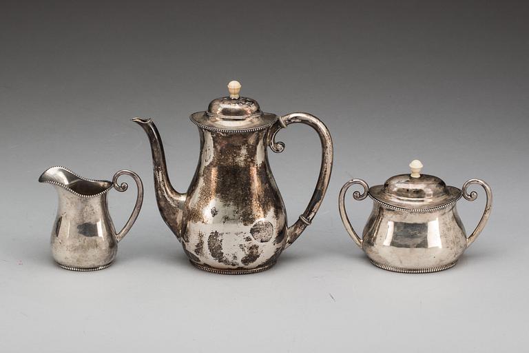 KAFFESERVIS, 3 delar, silver, svenska importstämplar, 1916. Total vikt ca 1150 gram.