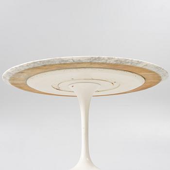 Eero Saarinen, soffbord, "Tulip", Knoll, formgivet 1957.