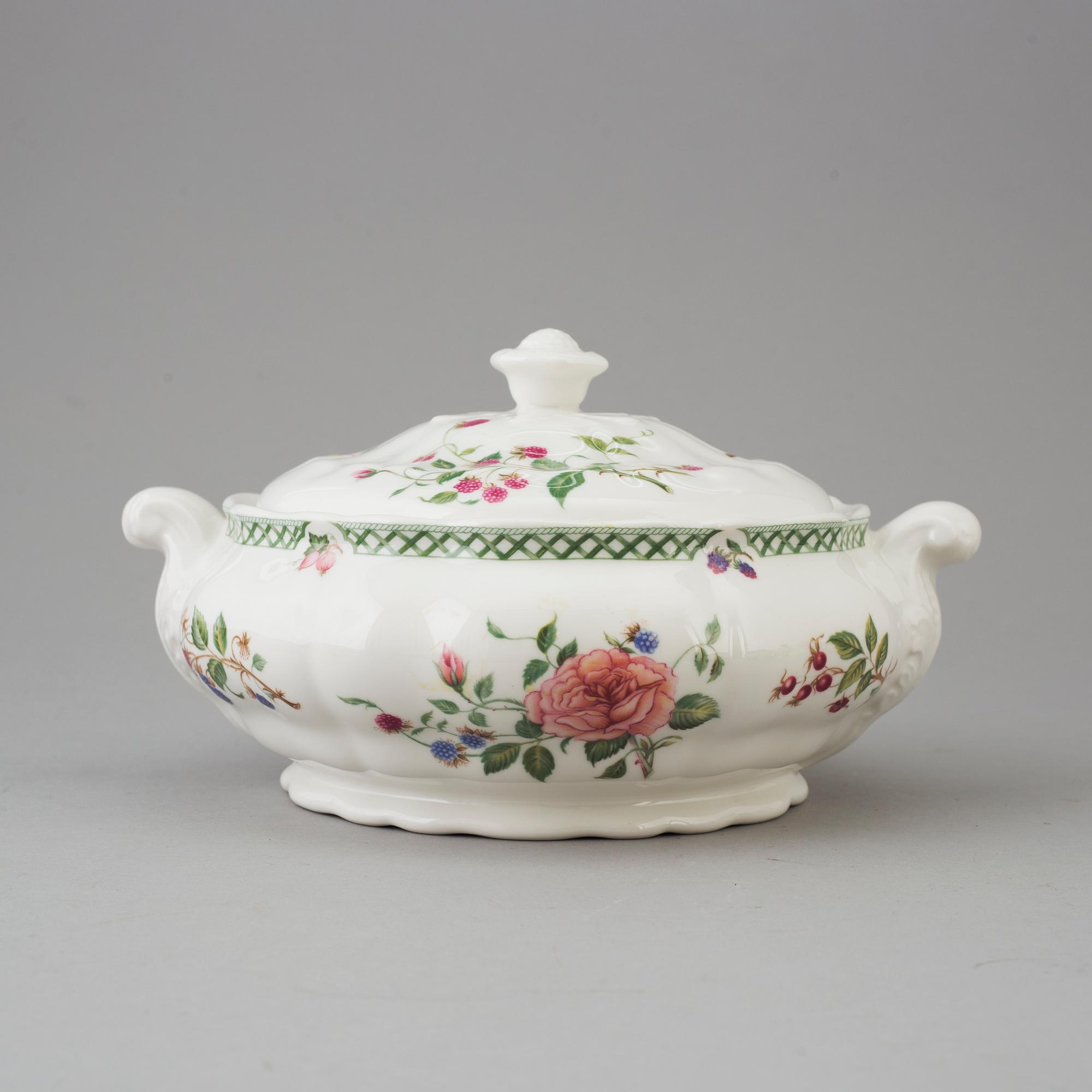 ROYAL DOULTON, frukostservis,porslin,  30 delar, "Victorian Garden".