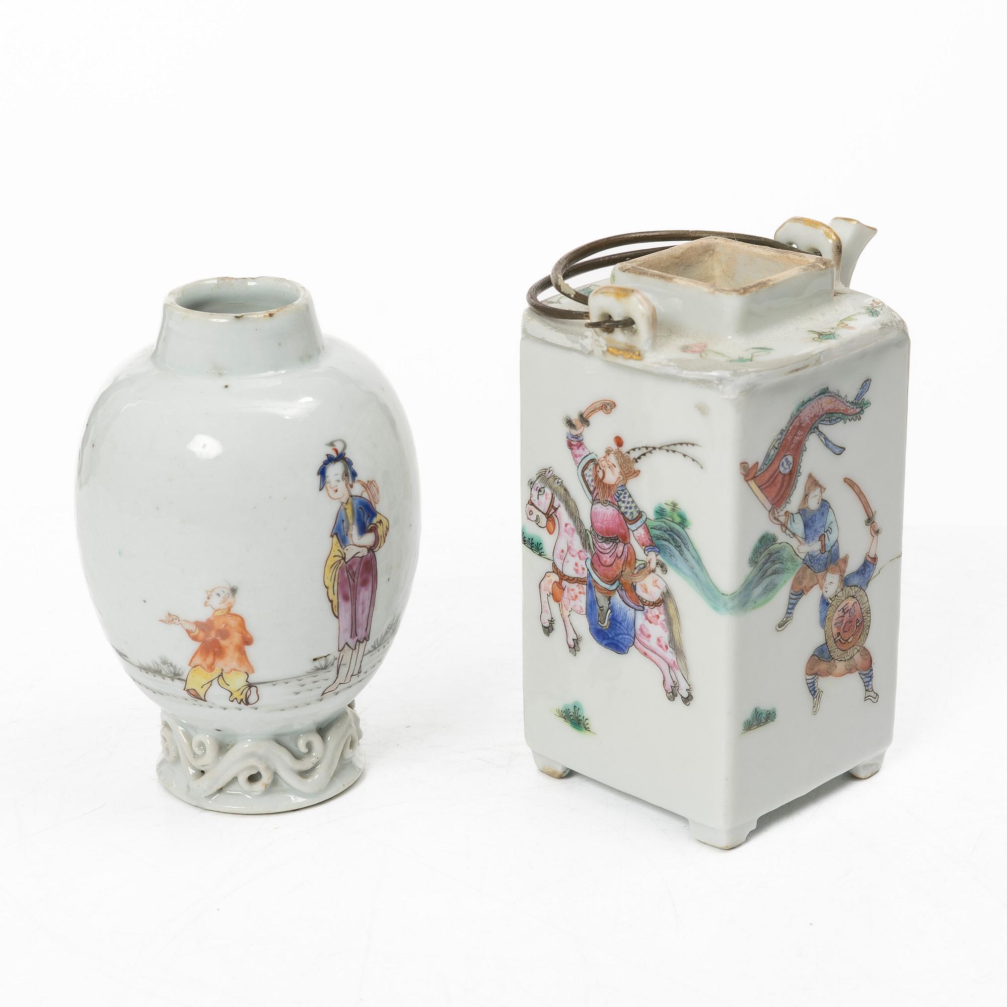 Tesdosa, porslin, Kina, 1700-tal samt tekanna, porslin, Kina, 1800-tal.