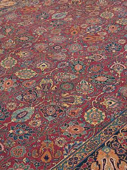 CARPET. Semi-antique Mashad probably. 533 x 317,5 cm.