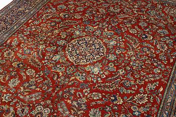 A carpet, Indo Tabriz, c. 281 x 216 cm.