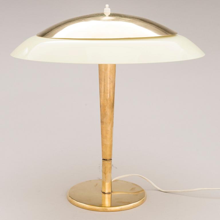 PAAVO TYNELL, a mid 20th century' 5061' table lamp for Taito.