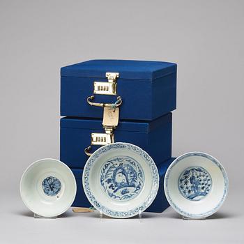 A group of three blue and white bowls, Ming dynasty (1368-1644).