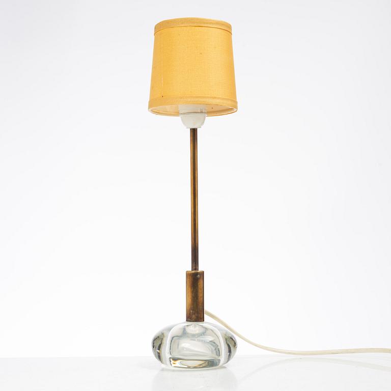 Arvid Böhlmarks Lampfabrik, a table lamp, model 15696, Stockholm, 1940s-50s.