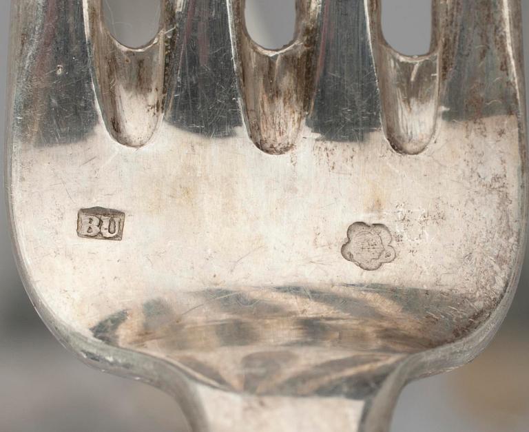 BESTICKUPPSÄTTNING, 57 delar,  Österrike-Ungern, sekelskiftet 1800/1900-tal. Silverhalt 800. Vikt ca. 2710 g.