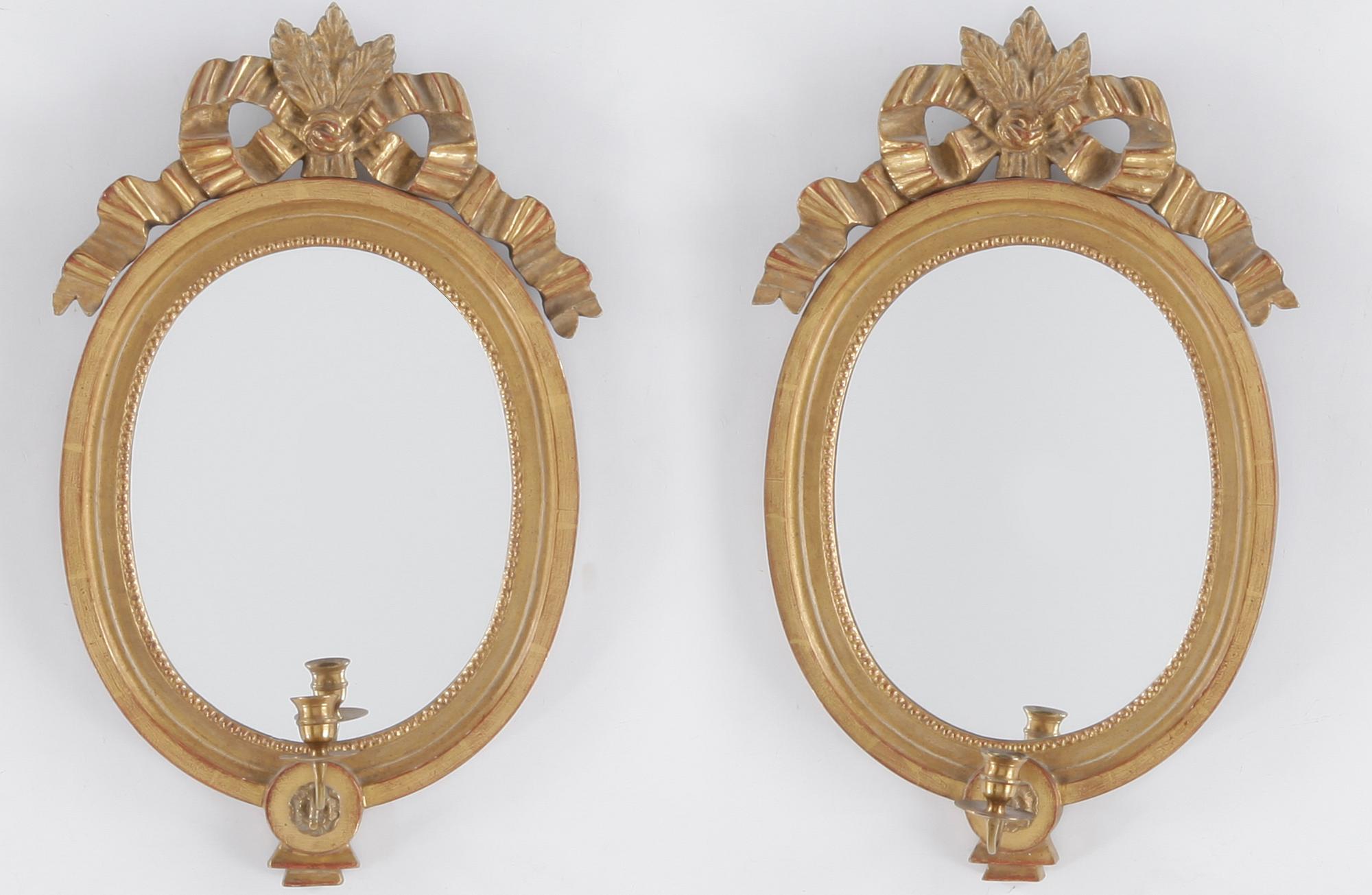 SPEGELLAMPETTER, ett par, gustaviansk stil, märkta Cläes Hultberg, Stockholm, 1900-talets första hälft.