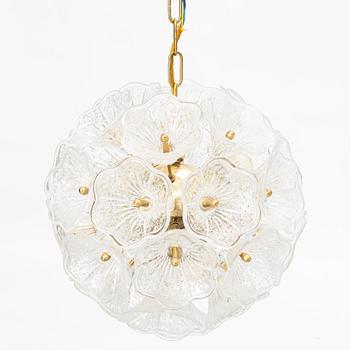 A ceiling lamp from the latter half of the 20th century.