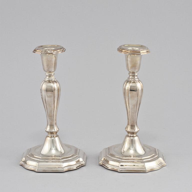 LJUSSTAKAR, ett par, silver, GAB, Stockholm, 1966.