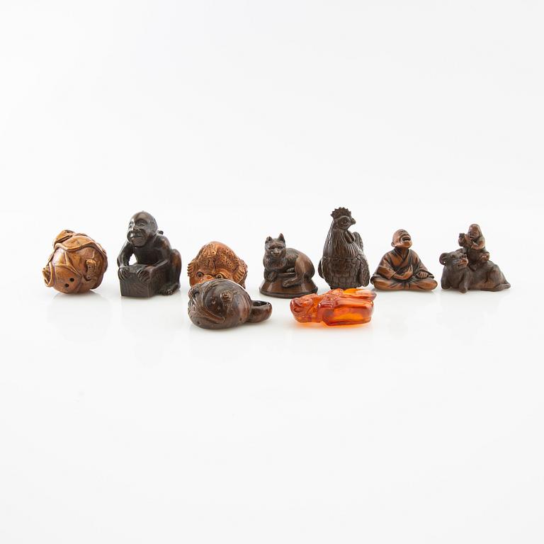 Netsuke 9 st Japan 1900-tal.