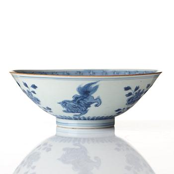 A blue and white bowl, Qing dynasty, 18th Century.