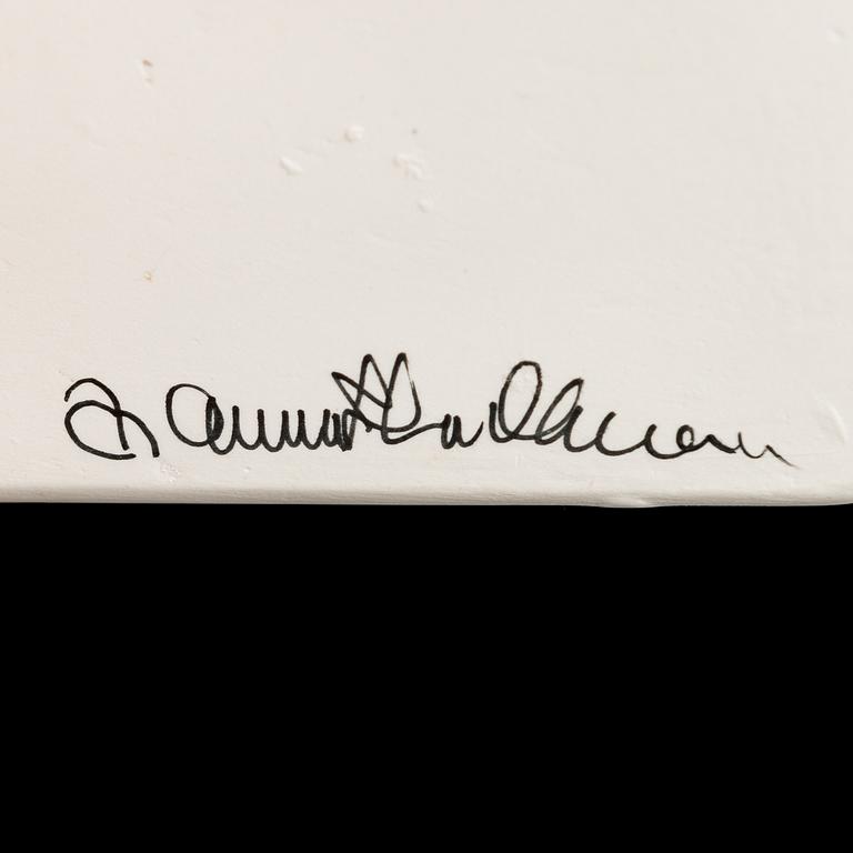 Anna Hackman, a 'By the sea' sculpture signerad AH Anna Hackman. 2020.