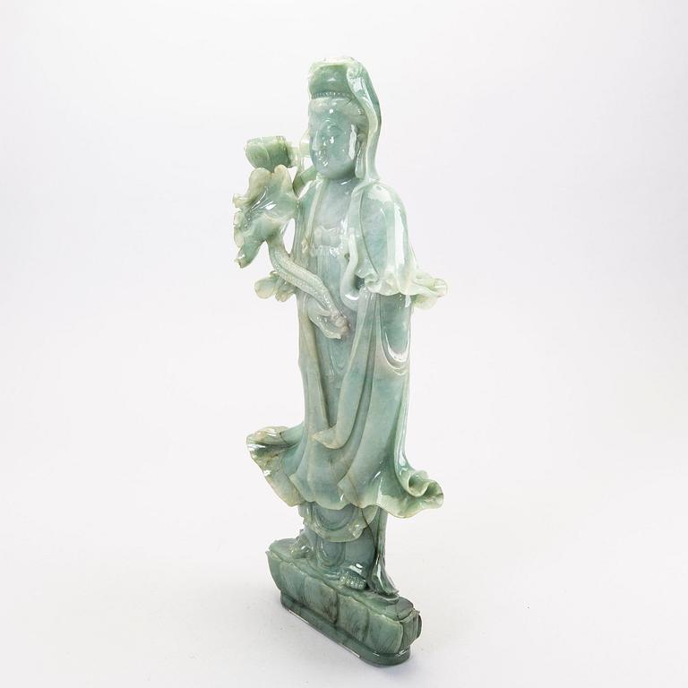 A Chinese Calcedon 20th century figurine.