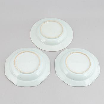 TALLRIKAR, 6 st, kompaniporslin. Qingdynastin, Qianlong (1736-95).