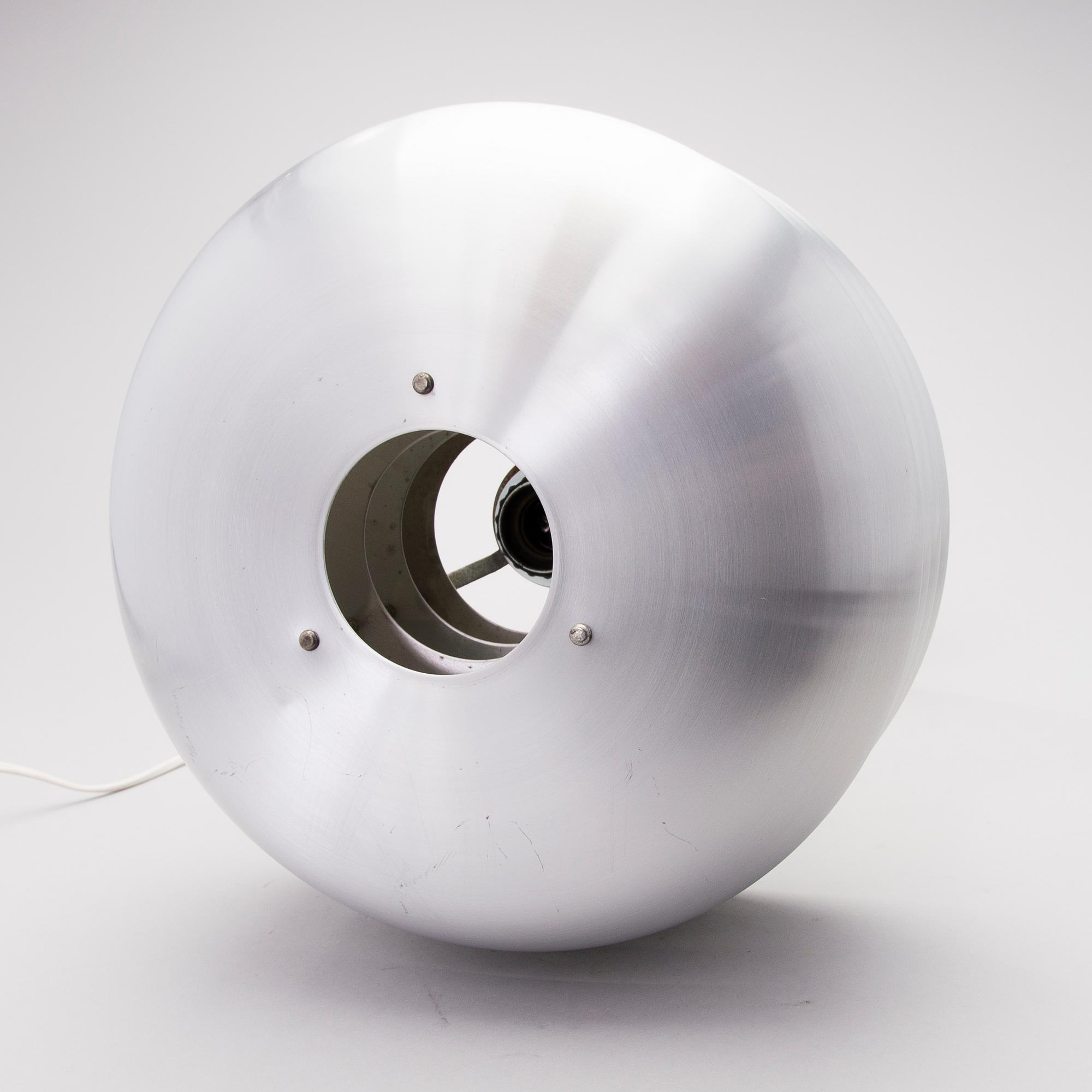 HANS-AGNE JAKOBSSON, PÖYTÄVALAISIN, "BN-26", AB Hans-Agne Jakobsson, Markaryd, 1900-luvun loppupuoli.