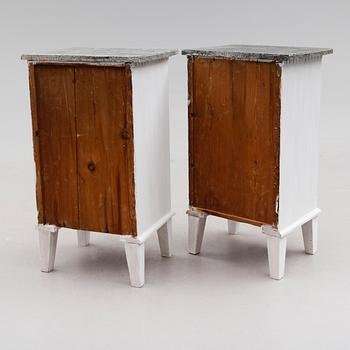 SÄNGBORD, 1 par, 1900-talets första hälft.