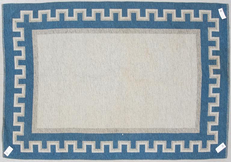 MATTA, dubbelsidig, 1900-talets mitt/andra hälft. Ca 230 x 153 cm.