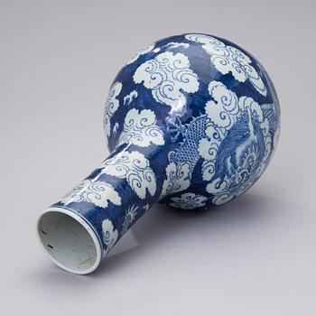 A latter half of the 19th century Chinese porcelain vase.