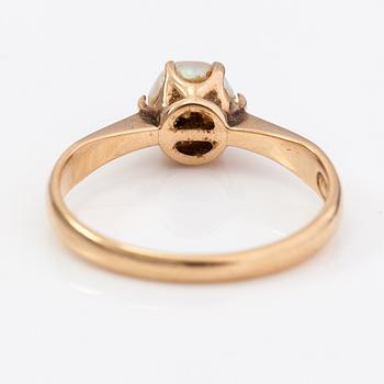 A 14K gold ring with a cultured pearl. Westerback, Helsinki 1964.