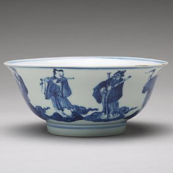 A blue and white bowl, Qing dynasty (1644-1912), with Qianlong sealmark.