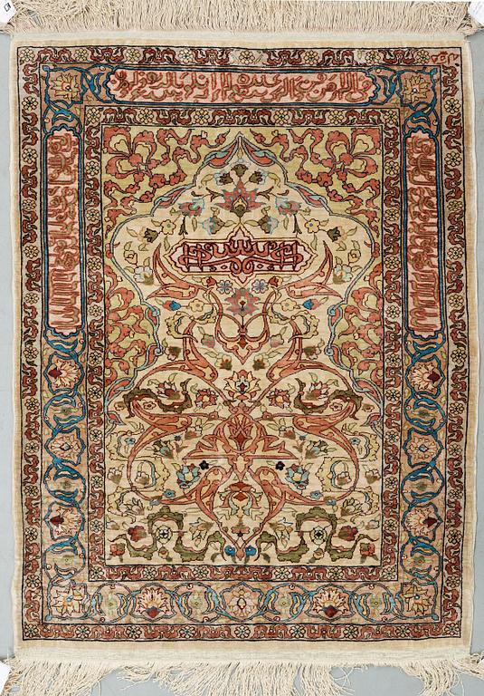 MATTA, silke, orientalisk. Ca 89 x 69.