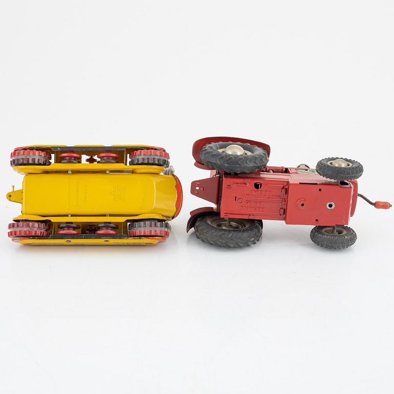 Five tin toys, including Arnold and Gama, 20th Century.