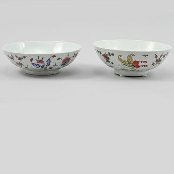 SKÅLAR, ett par, porslin. Kina, 1900-talet första hälft.