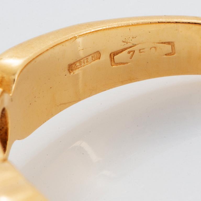 Ring 18K guld med med en hjärtformad briljantslipad diamant.