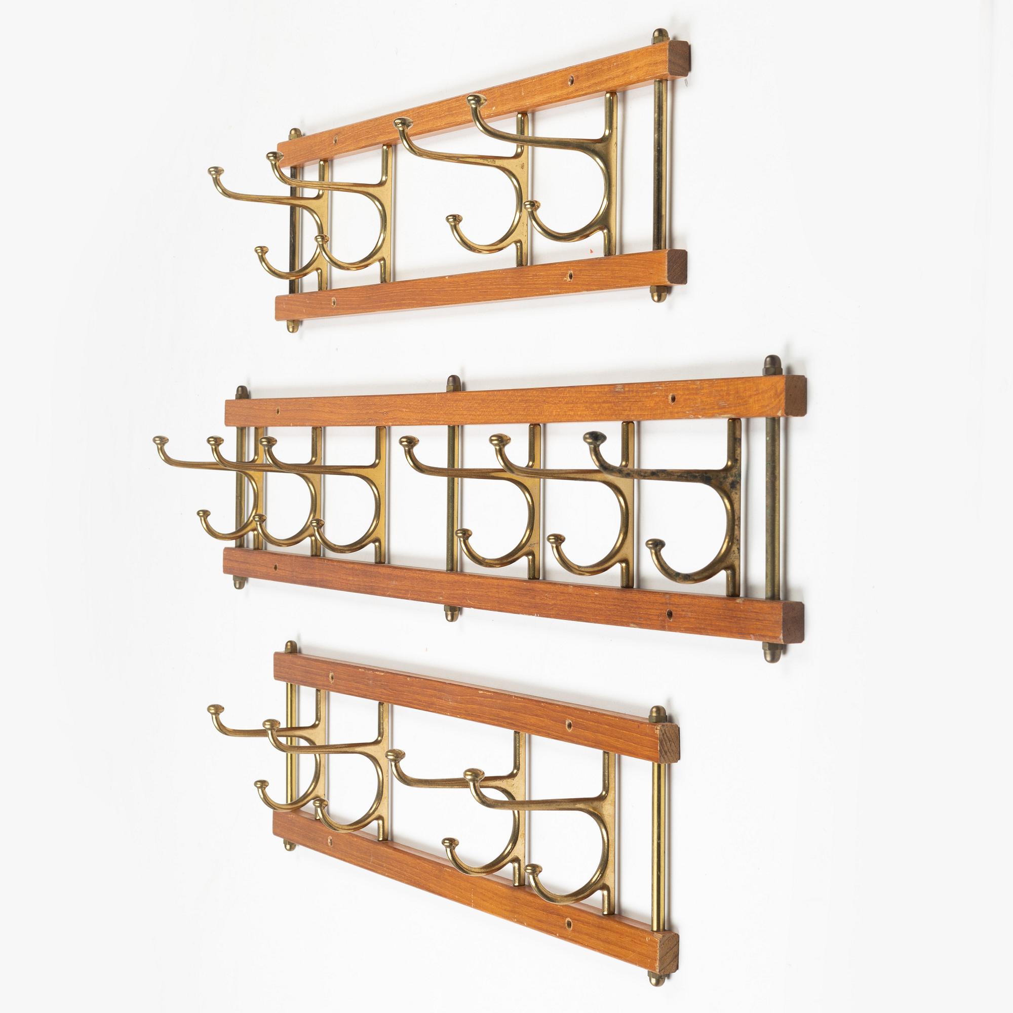 Klädhängare, 3 st, "Dekorativ", Skogslunds Metallgjuteri, Anderstorp, 1950/60-tal.